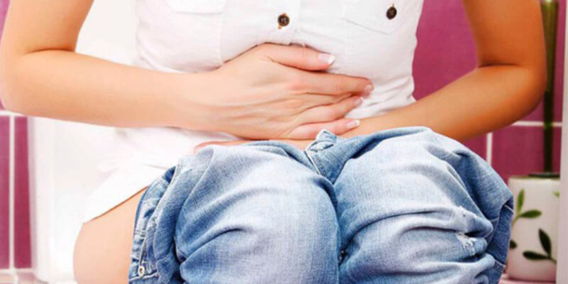 AStress và mất ngủ làm rối loạn nhu động ruột, gây táo bón kéo dài